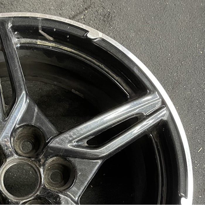 19" CORVETTE 20-22 frt 19x8.5 5 spoke black opt Q8Q Original OEM Wheel Rim - Close-Up Detail