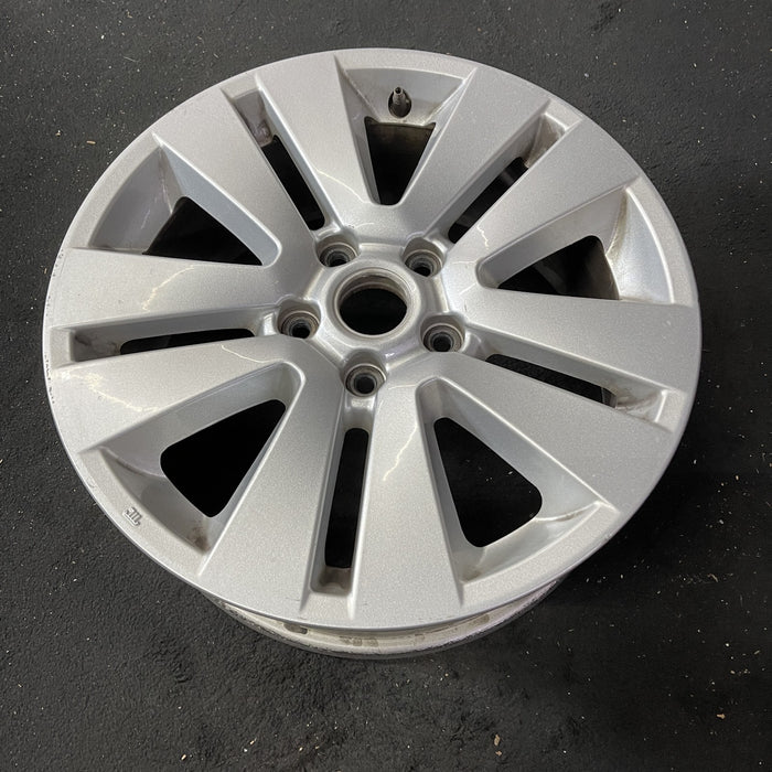 17" LEGACY 15-19 17x7, alloy Original OEM Wheel Rim - Close-Up Detail
