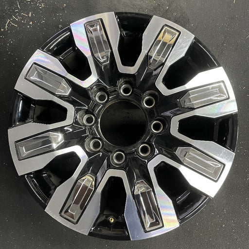 20" SIERRA 2500 PICKUP 24 20x8.5 8 spoke raised spoke machined with black - Front View