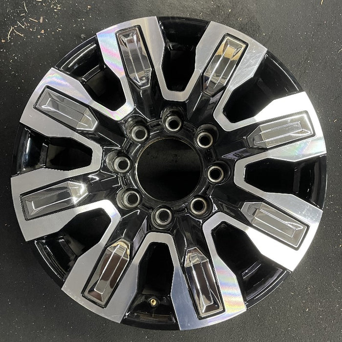 20" SIERRA 2500 PICKUP 24 20x8.5 8 spoke raised spoke machined with black - Front View