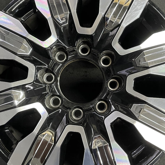 20" SIERRA 2500 PICKUP 24 20x8.5 8 spoke raised spoke machined with black - Angle View