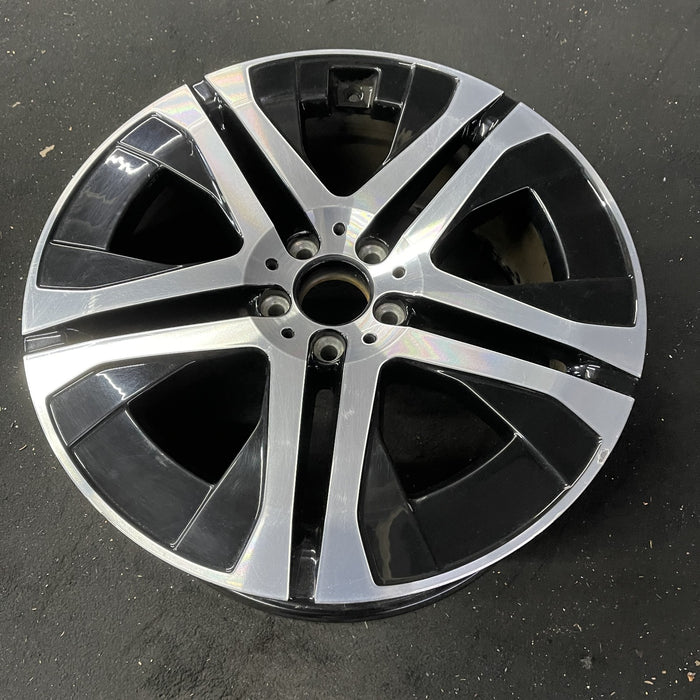20" MERCEDES GLS-CLASS 20-23 167 Type, GLS450, 20x8.5, 5 spoke Original OEM - Close-Up Detail