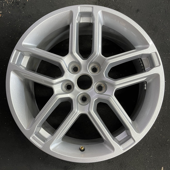 18" EXPLORER 25 18x7.5 Original OEM Wheel Rim - Angle View
