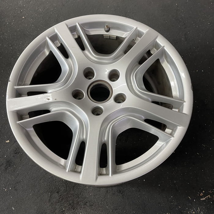 19" PORSCHE PANAMERA 10-13 , 19x10, 5 triple spoke Original OEM Wheel Rim - Close-Up Detail