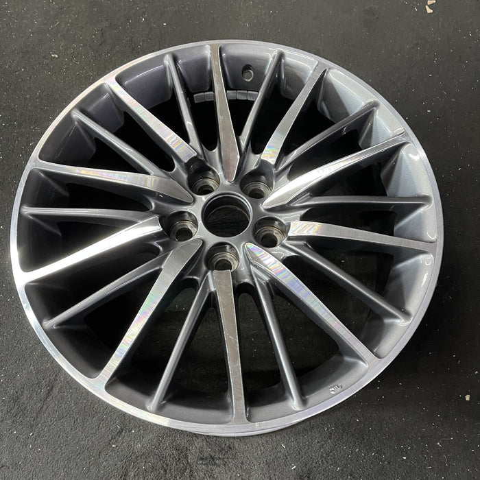 19" LEXUS LS460 13-17 , 19x8, 20 spoke Original OEM Wheel Rim - Close-Up Detail