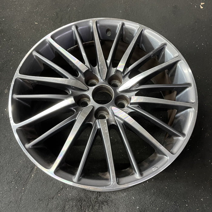 19" LEXUS LS460 13-17 , 19x8, 20 spoke Original OEM Wheel Rim - Close-Up Detail