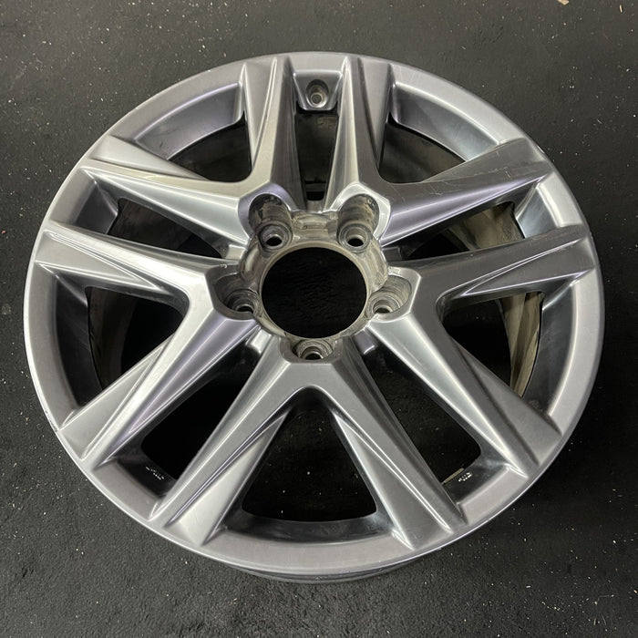20" LEXUS LX570 13-15 , , Original OEM Wheel Rim - Close-Up Detail
