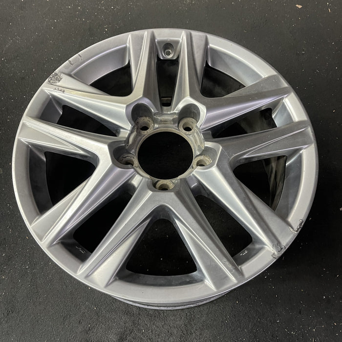 20" LEXUS LX570 13-15 , , Original OEM Wheel Rim - Close-Up Detail