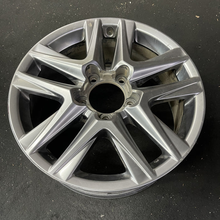 20" LEXUS LX570 13-15 , , Original OEM Wheel Rim - Close-Up Detail