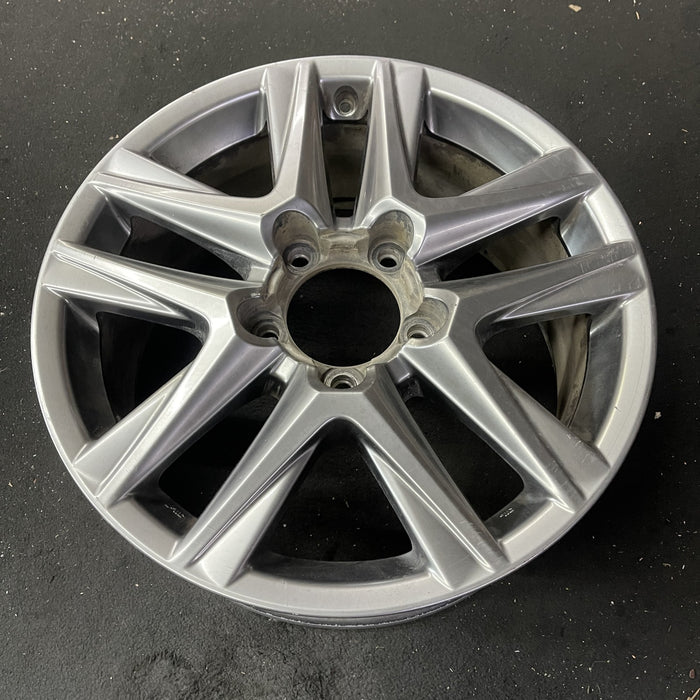 20" LEXUS LX570 13-15 , , Original OEM Wheel Rim - Close-Up Detail