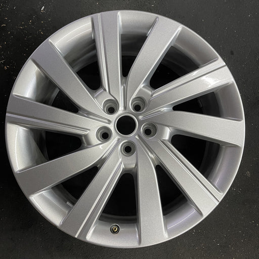 21" RANGE ROVER 22 , 21x8.5, 10 spoke Original OEM Wheel Rim - Angle View