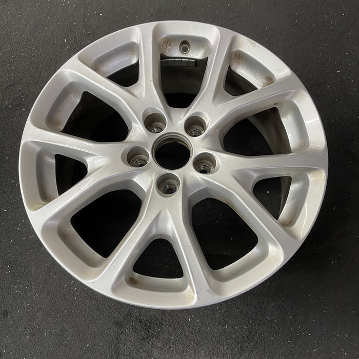17" CHEROKEE 14-17 17x7, aluminum Original OEM Wheel Rim - Close-Up Detail