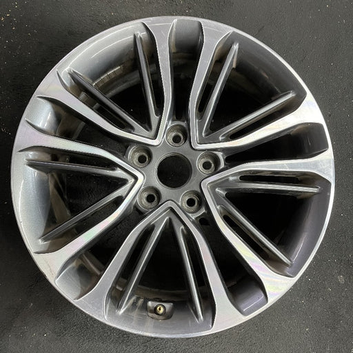 18" VELOSTER 16 18x7.5 w/o body color accents; 20 spoke two te Original OEM - Front View