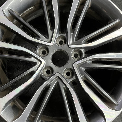 18" VELOSTER 16 18x7.5 w/o body color accents; 20 spoke two te Original OEM - Angle View