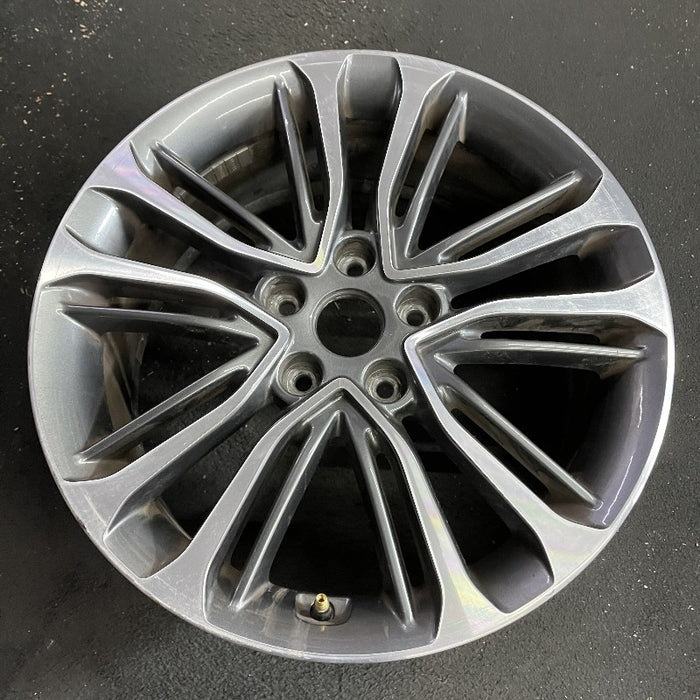 18" VELOSTER 16 18x7.5 w/o body color accents; 20 spoke two te Original OEM - View 7