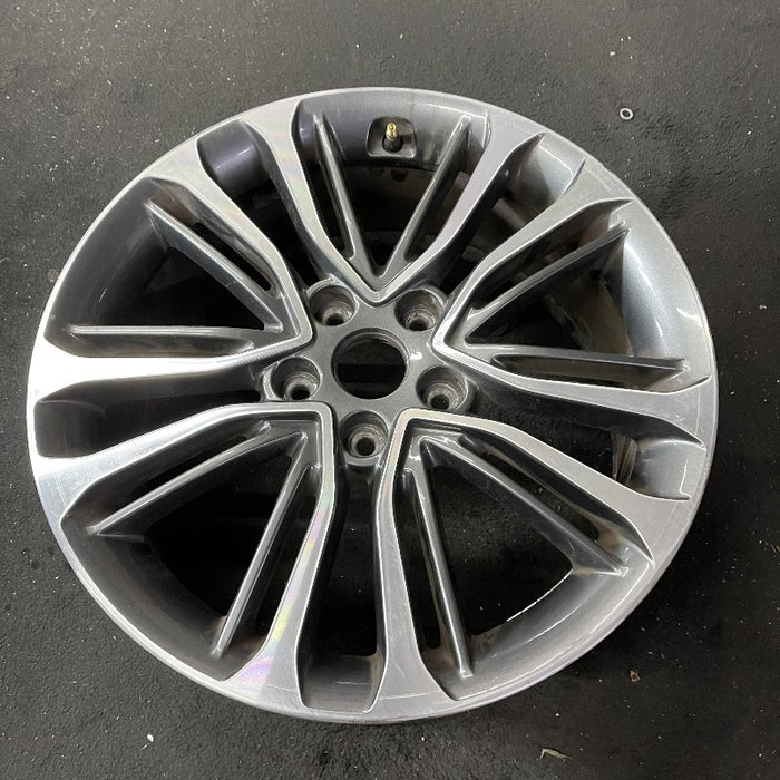 18" VELOSTER 16 18x7.5 w/o body color accents; 20 spoke two te Original OEM - View 8