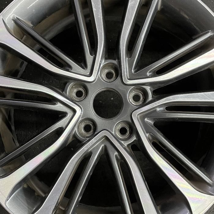18" VELOSTER 16 18x7.5 w/o body color accents; 20 spoke two te Original OEM - Angle View