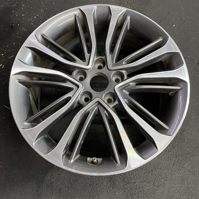 18" VELOSTER 16 18x7.5 w/o body color accents; 20 spoke two te Original OEM - View 7