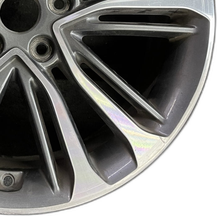 18" VELOSTER 16 18x7.5 w/o body color accents; 20 spoke two te Original OEM - Close-Up Detail