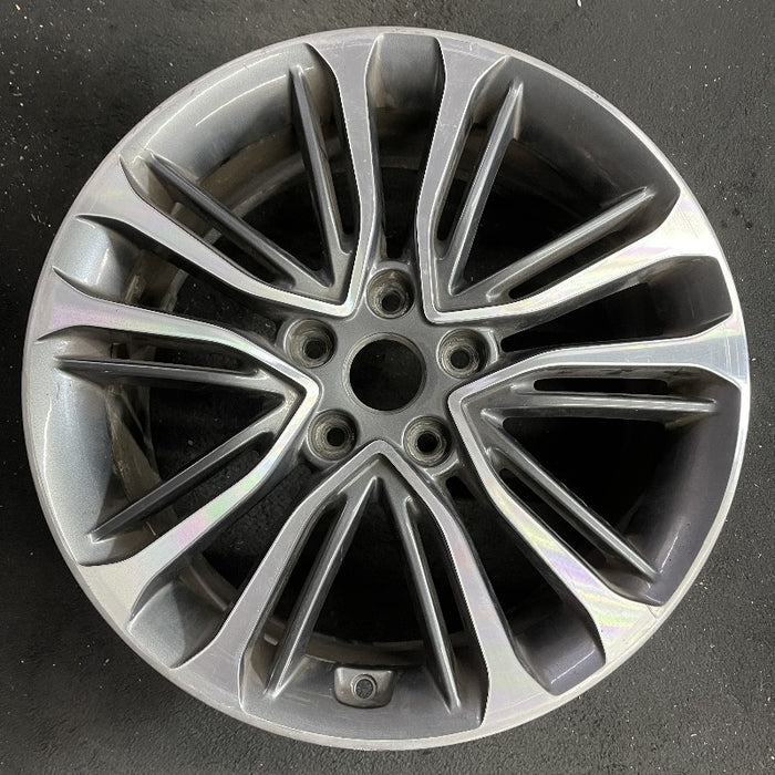 18" VELOSTER 16 18x7.5 w/o body color accents; 20 spoke two te Original OEM - Additional View