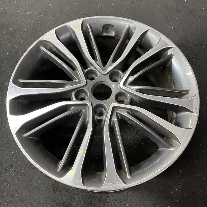 18" VELOSTER 16 18x7.5 w/o body color accents; 20 spoke two te Original OEM - View 8