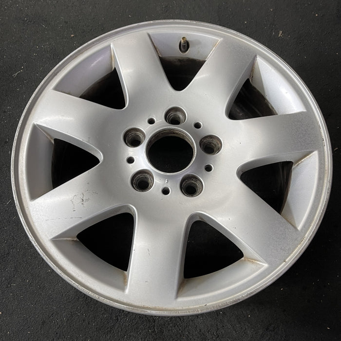 16" BMW 320i 01-05 , 16x7, alloy, 7 spoke, flat spoke Original OEM Wheel Rim - Close-Up Detail