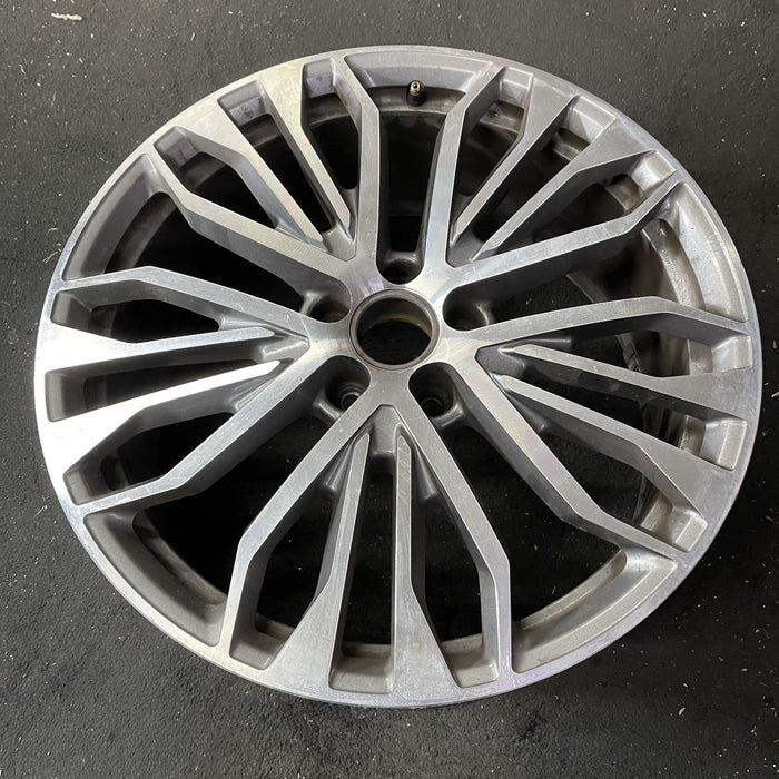 20" AUDI A6 16 20x8.5 , 5 single spoke, star design Original OEM Wheel Rim - Close-Up Detail