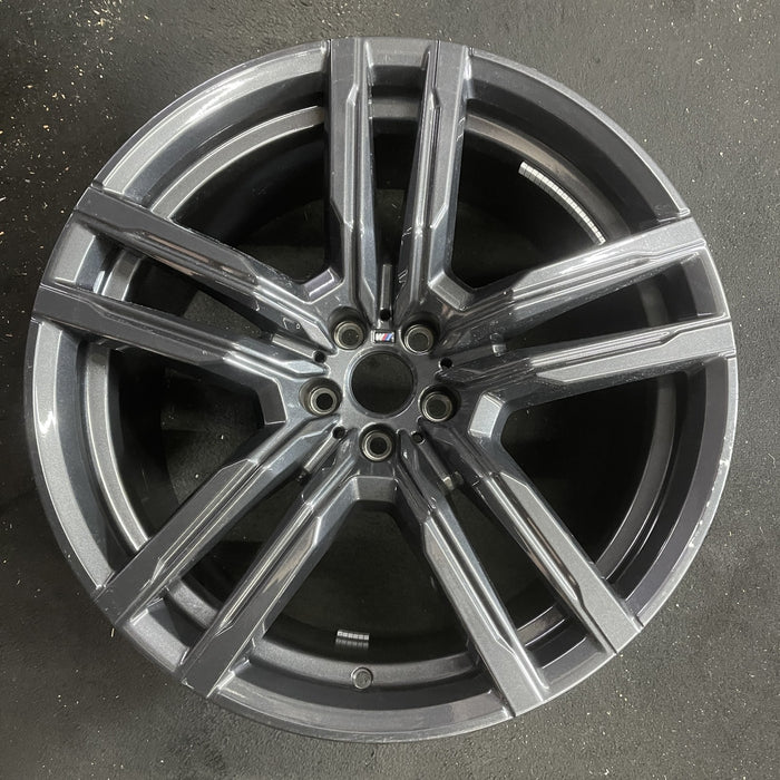 21" BMW X5M 21-24 21x10.5, 10 spoke, 5 split spoke Original OEM Wheel Rim - Angle View