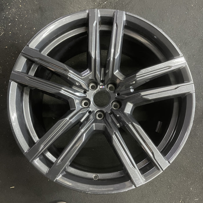 21" BMW X5M 21-24 21x10.5, 10 spoke, 5 split spoke Original OEM Wheel Rim - Angle View