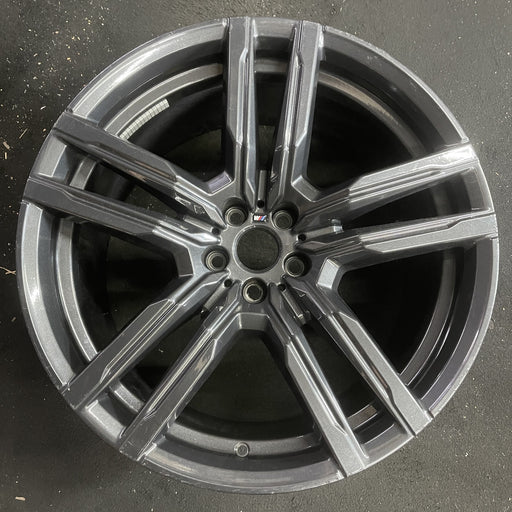 21" BMW X5M 21-24 21x11.5 Original OEM Wheel Rim - Angle View