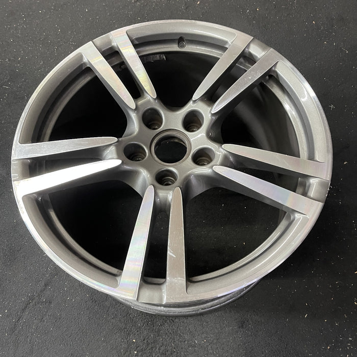 20" PORSCHE PANAMERA 10-16 , 20x11, 5 double spoke Original OEM Wheel Rim - Close-Up Detail