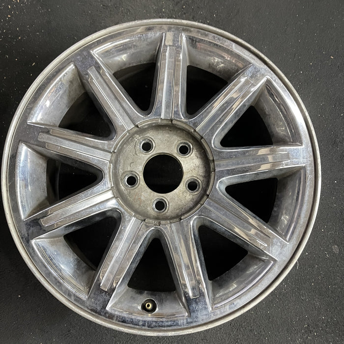 18" 300 05-06 18x7.5, , 9 spoke Original OEM Wheel Rim - Angle View