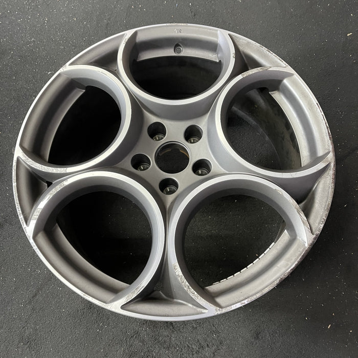 19" STELVIO 18-21 , 19x8, 5 spoke, 5 hole design Original OEM Wheel Rim - Close-Up Detail