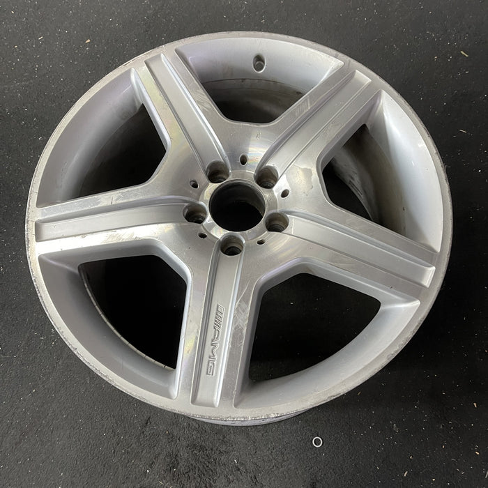 19" MERCEDES S-CLASS 07 221 Type; S550, 19x9.5, 5 spoke Original OEM Wheel Rim - Close-Up Detail