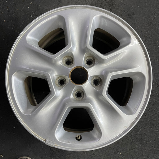 17" GRAND CHEROKEE 14-17 17x8 Original OEM Wheel Rim - Angle View