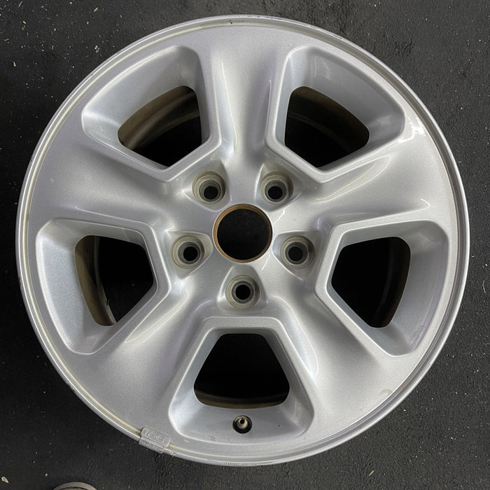 17" GRAND CHEROKEE 14-17 17x8 Original OEM Wheel Rim - Angle View