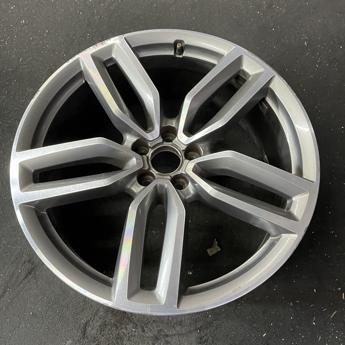 21" AUDI SQ5 14-16 21x8.5 Original OEM Wheel Rim - Close-Up Detail