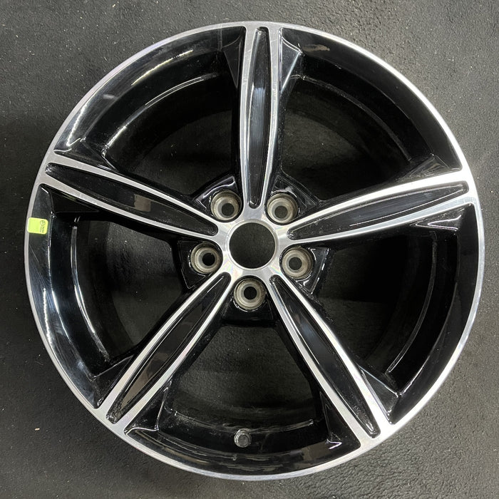 18" FUSION 15-16 18x8, , 5 spoke, machined with black pockets Original OEM - Angle View