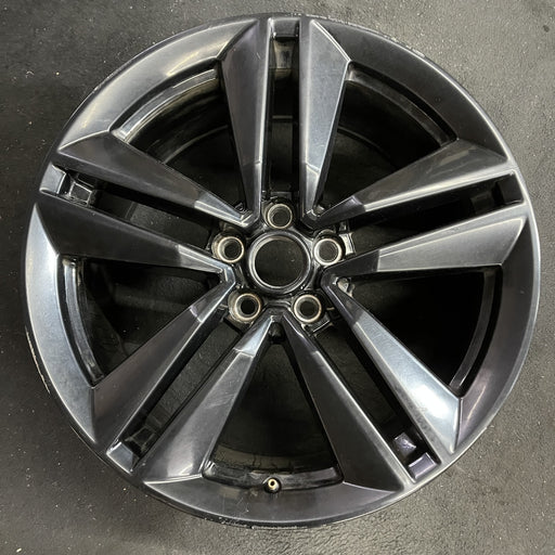 19" MUSTANG 15 19x9 , 10 spoke, 5 split spokes Original OEM Wheel Rim - Angle View