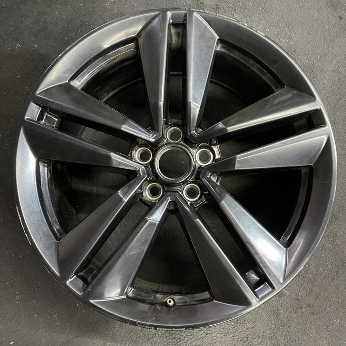 19" MUSTANG 15 19x9 , 10 spoke, 5 split spokes Original OEM Wheel Rim - Angle View