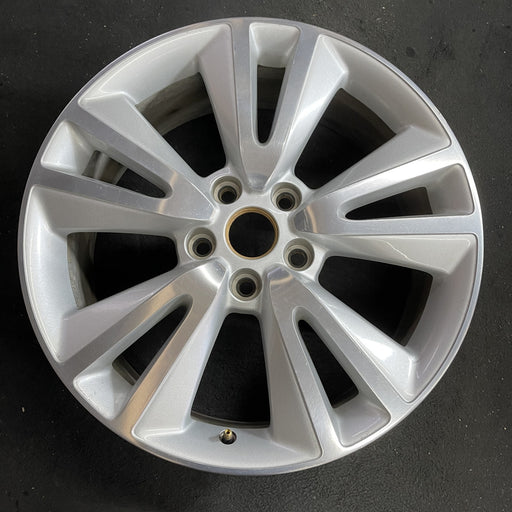 20" GRAND CHEROKEE 11 wheels, 20x8, 10 spoke Original OEM Wheel Rim - Angle View