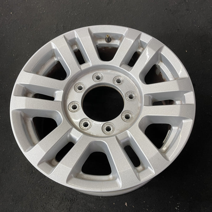 18" FORD F250SD PICKUP 17 18x8 , aluminum, 12 spoke , silver Original OEM Wheel - Close-Up Detail