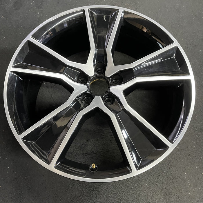 20" AUDI Q5 19-20 20x8 , , straight spoke Original OEM Wheel Rim - Side Profile