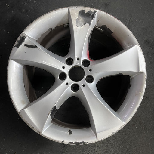 20" BMW X5M 10-13 20x10 , , flared spoke Original OEM Wheel Rim - Angle View