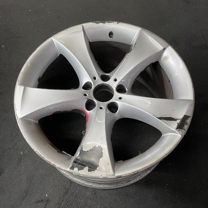 20" BMW X5M 10-13 20x10 , , flared spoke Original OEM Wheel Rim - Close-Up Detail