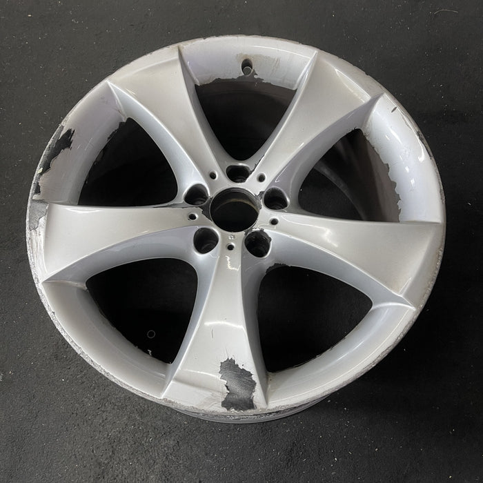 20" BMW X5M 10-13 20x10 , , flared spoke Original OEM Wheel Rim - Close-Up Detail