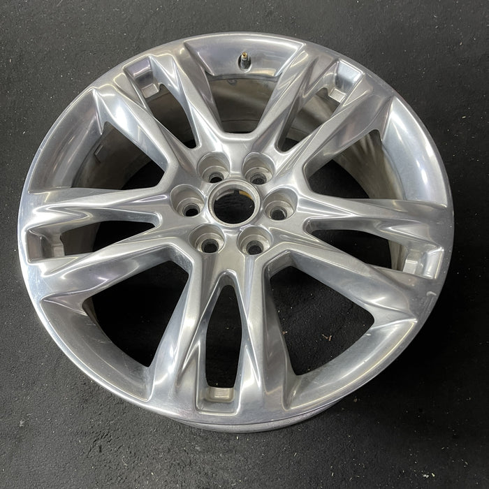 20" TRAVERSE 18-21 20x8, 10 spoke, opt SN6 Original OEM Wheel Rim - Close-Up Detail