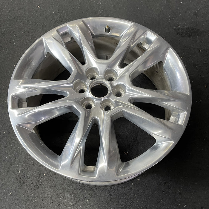 20" TRAVERSE 18-21 20x8, 10 spoke, opt SN6 Original OEM Wheel Rim - Close-Up Detail