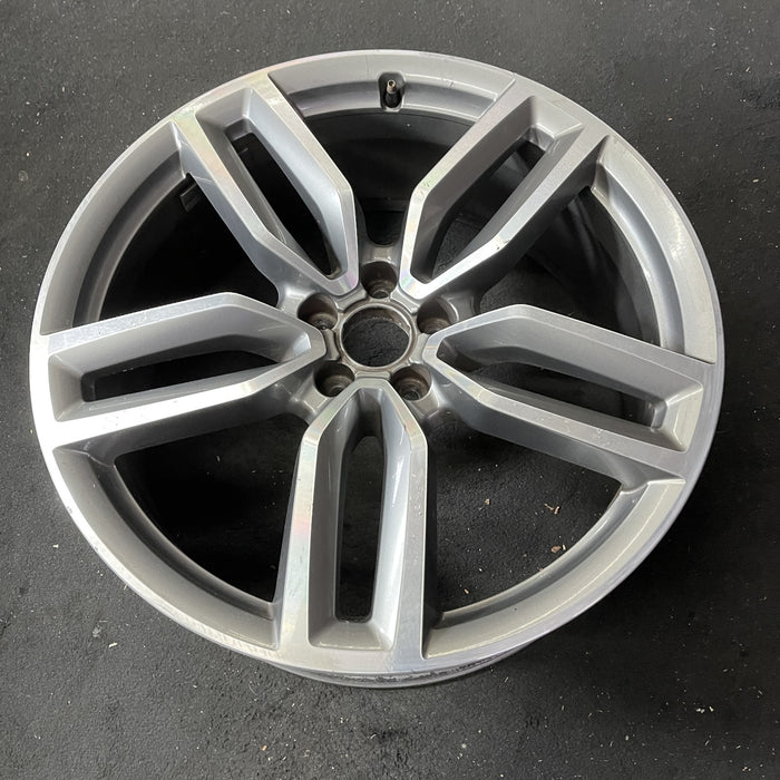 21" AUDI SQ5 14-16 21x8.5 Original OEM Wheel Rim - Close-Up Detail