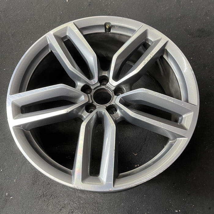21" AUDI SQ5 14-16 21x8.5 Original OEM Wheel Rim - Close-Up Detail
